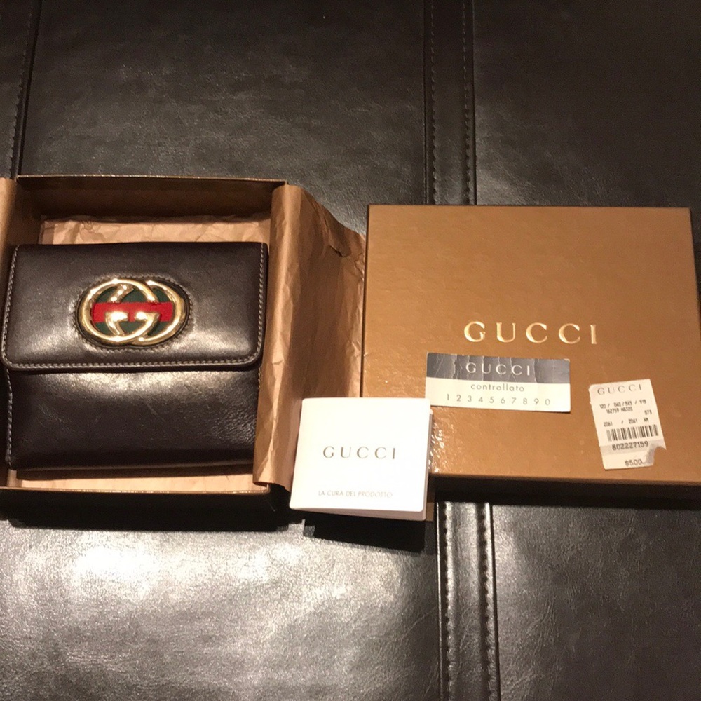 Authentic Gucci Leather Wallet for Women